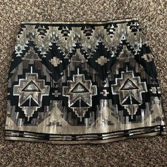 Express Aztec Sequin Mini Skirt - Picture 2 of 3